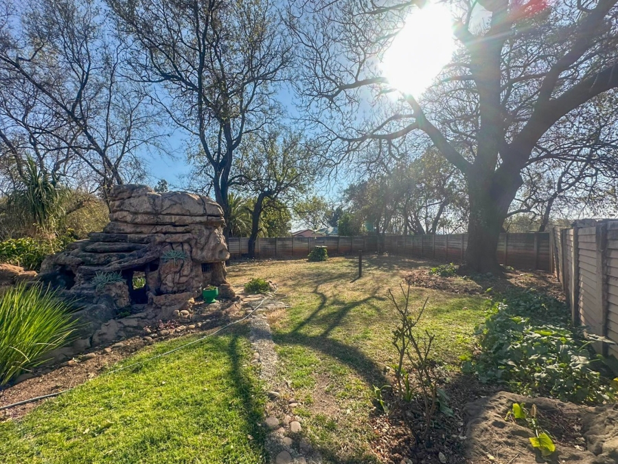 4 Bedroom Property for Sale in De Kroon A H North West